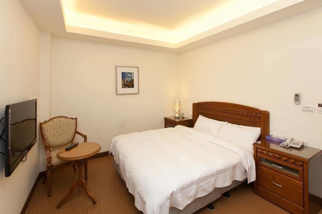 Mucha Boutique Hotel Yilan Exterior photo